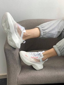 Nike Women's vistalite SE White red