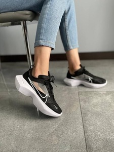 Nike Women's vistalite SE black