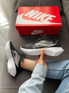 Nike Women's vistalite SE black