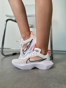 Nike Women's vistalite SE White