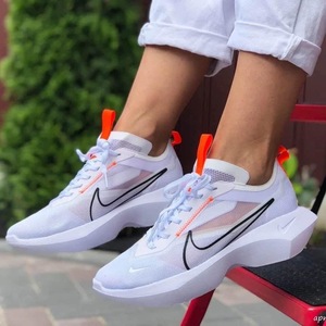 Nike Women's vistalite SE White