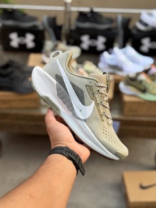 Nike Pegasus Trail 5 GORE-TEX - oil