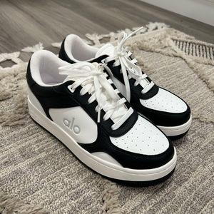 ALO RECOVERY SHOES - WHITE black