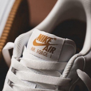 Nike Air Force Women - White Brown