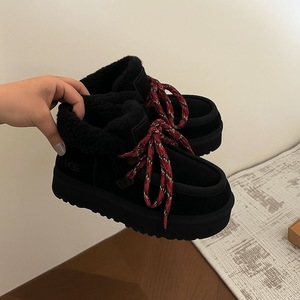 UGG  Funkarra Cabin Cuff Boot - black