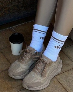 ALO Runner SHOES - brown
