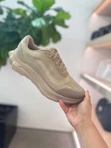 ALO Runner SHOES - Pink