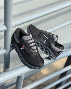 Cloud stratus 3 - Black