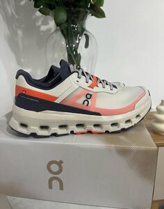 Cloud vista Running -beige orange