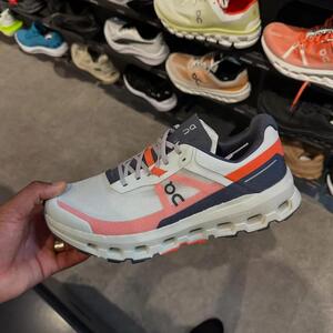 Cloud vista Running -beige orange