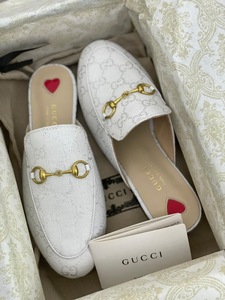 Sleeper gucci.White