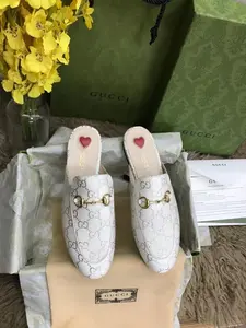 Sleeper gucci.White
