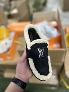 Slipper LV- black
