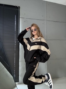 Suits Alo -balck beige