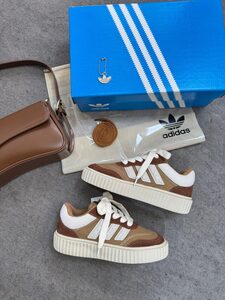 Adidas Space brown