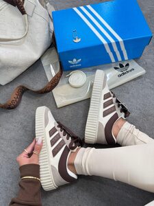 Adidas Space beige brown