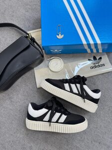 Adidas Space black white