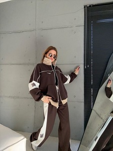 Suits Nike- brown