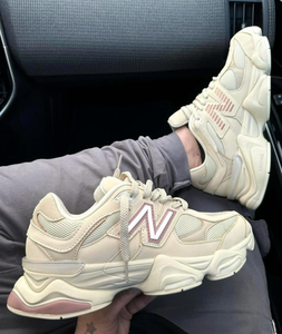 “Newbalance -9060   “Beige pink