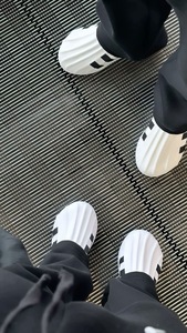 Adidas Slipper - white