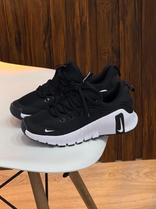 Nike Free Metcon 6  - black