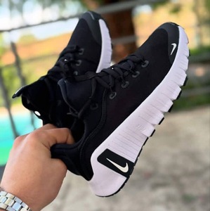 Nike Free Metcon 6  - black