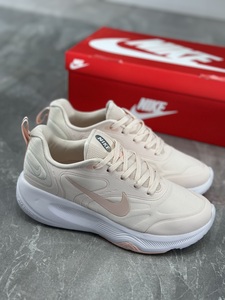 “Nike   “ pink