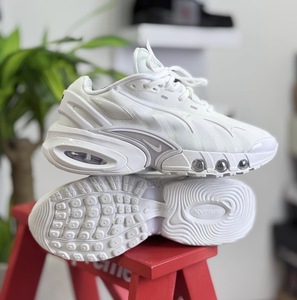 Nike DN8 -  white