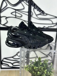 Nike DN8 -  Black