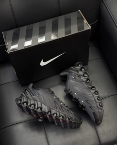 Nike DN8 -  Black white