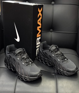 Nike DN8 -  Black white