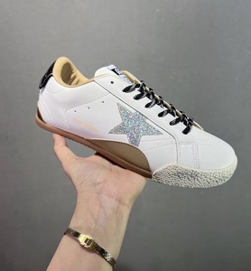 “ Golden Goose Superstar “white