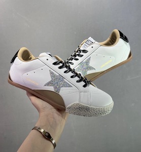 “ Golden Goose Superstar “white
