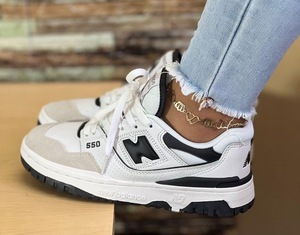 NEW BALANCE 550 - white black