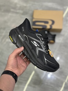 Skechers GOrun SHOES - BLACK Silver