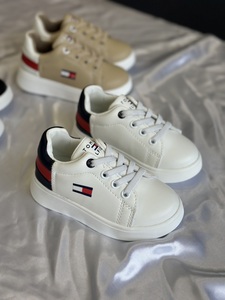TOMMY kids white