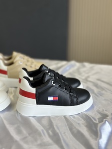 TOMMY kids black
