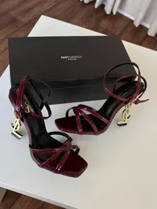 Saint Laurent heels Burgundy