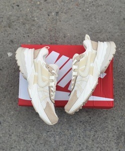 Nike AIR ZOOM - white