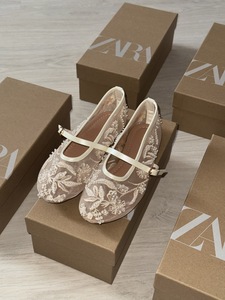 ZARA white