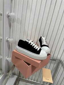 MIU MIU black