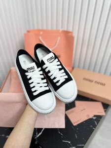 MIU MIU black