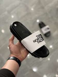 The North Face Slipper - white