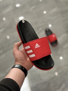 Adidas Slipper -  Red