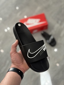 Nike Slipper - Black white