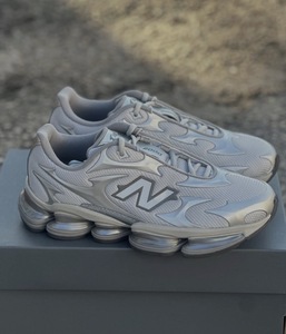 Newbalance -2000   grey
