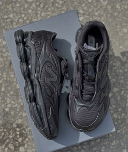 Newbalance -2000   Black