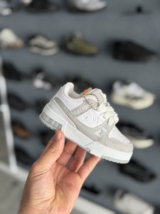 Louis Vuitton CHILDREN -Grey