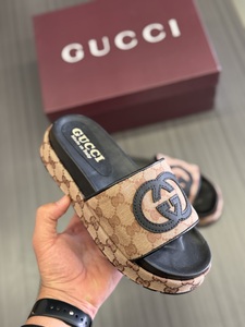 GUCCI slipper Brown