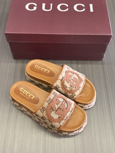 GUCCI slipper Camel